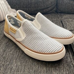 Brand new Tommy Bahama slip on sneakers